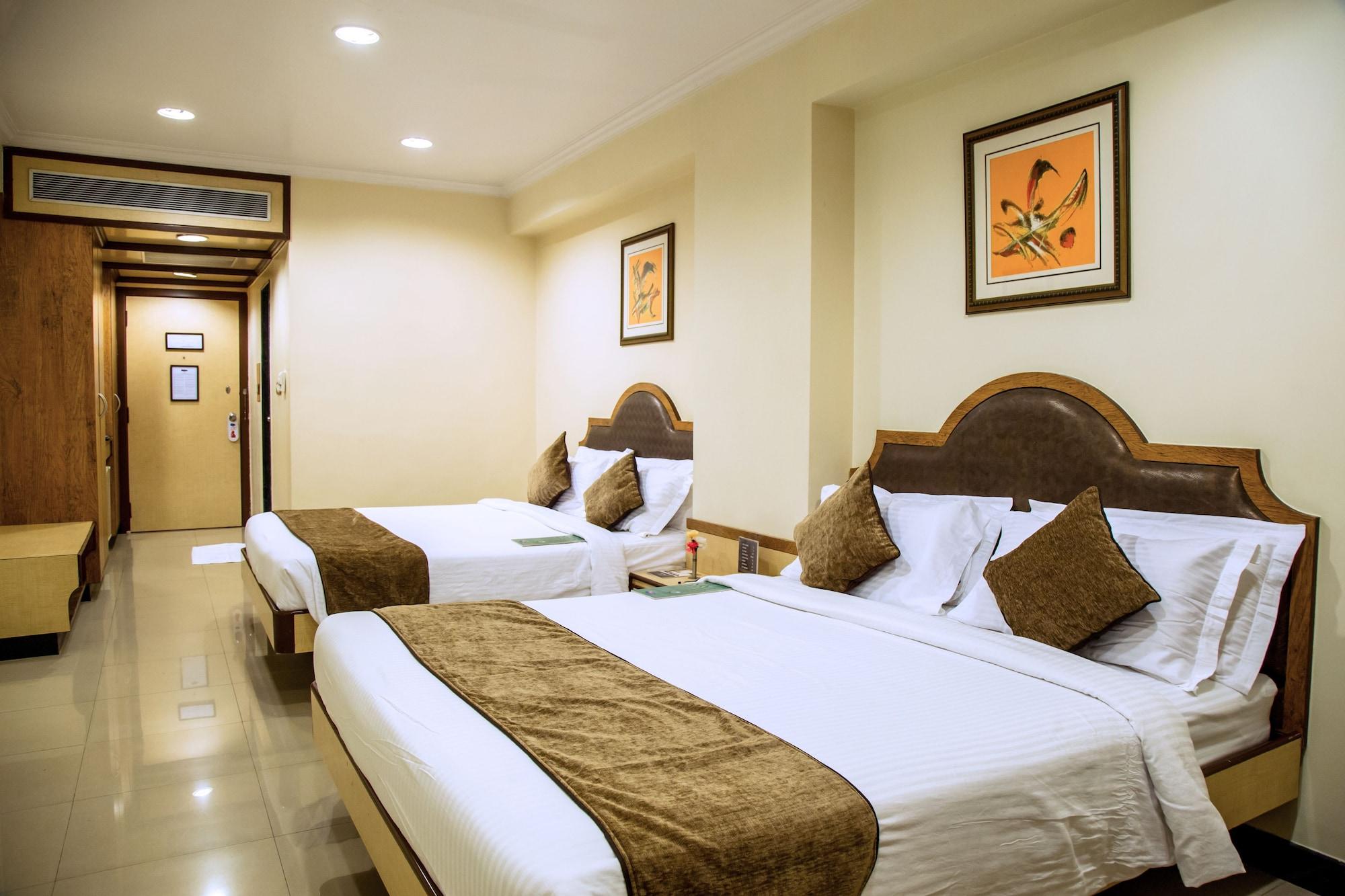 Hotel Tip Top Plaza Thane Exterior photo