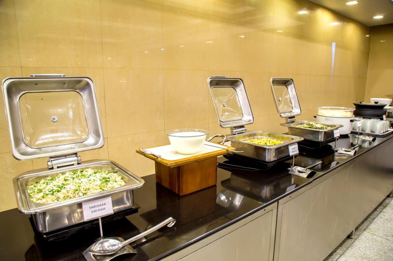Hotel Tip Top Plaza Thane Exterior photo