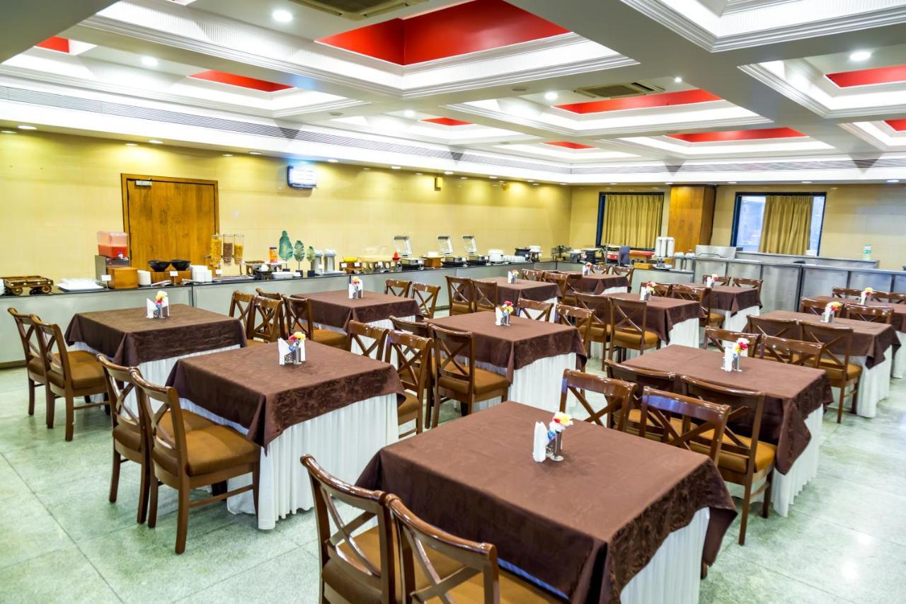 Hotel Tip Top Plaza Thane Exterior photo