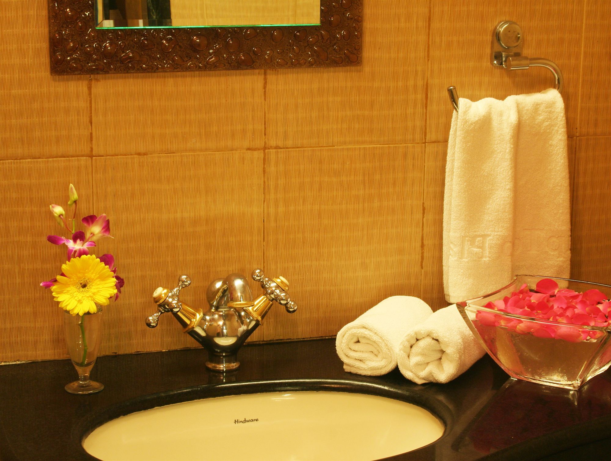 Hotel Tip Top Plaza Thane Exterior photo
